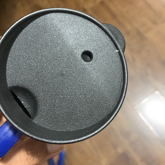 Plastic Mug with Lid - Picture 4 of 4